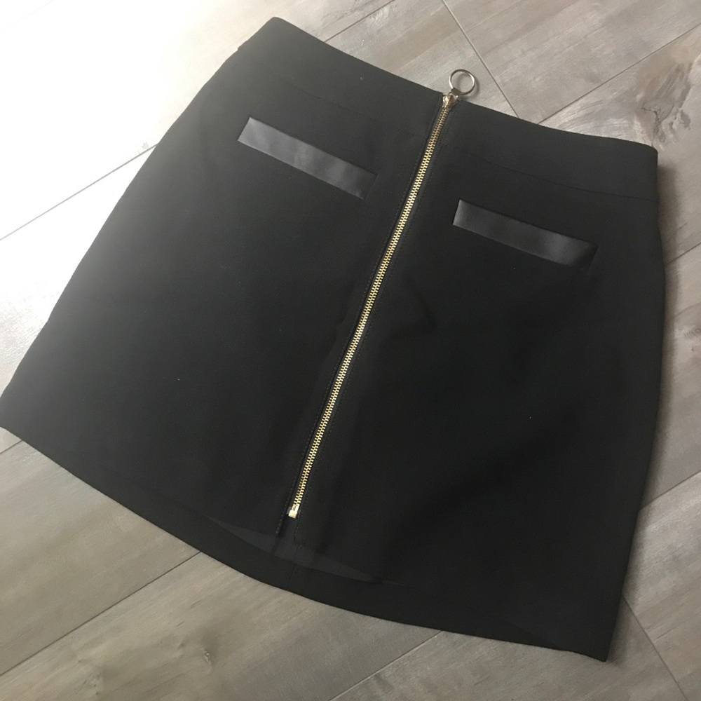 Express mini skirt